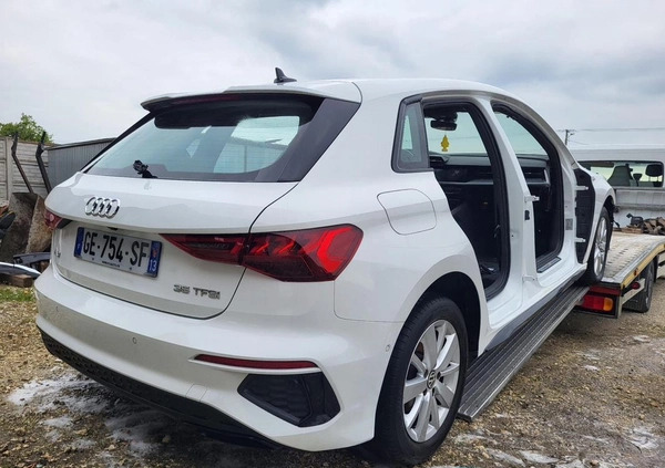 Audi A3 cena 55900 przebieg: 40000, rok produkcji 2022 z Puszczykowo małe 254